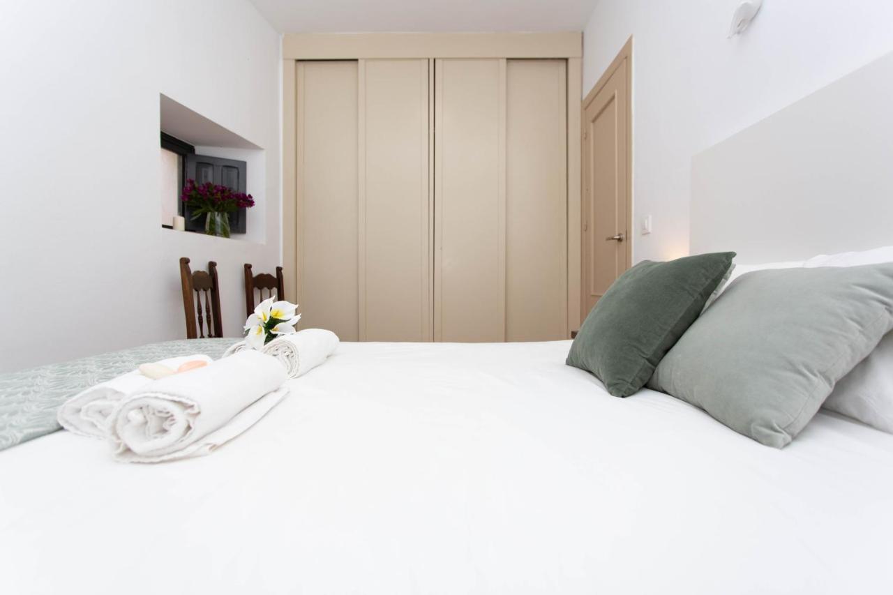 Corral Del Conde Apartment Sevilla Bagian luar foto